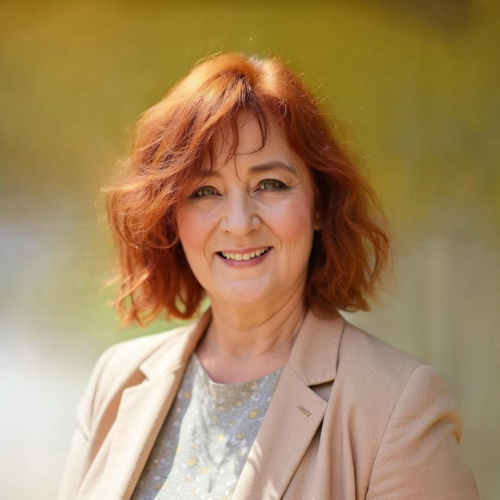 Profilbilder Dr. Isa Bittel